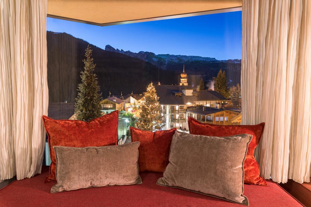 Hotel Tofana San Cassiano  Esterno foto